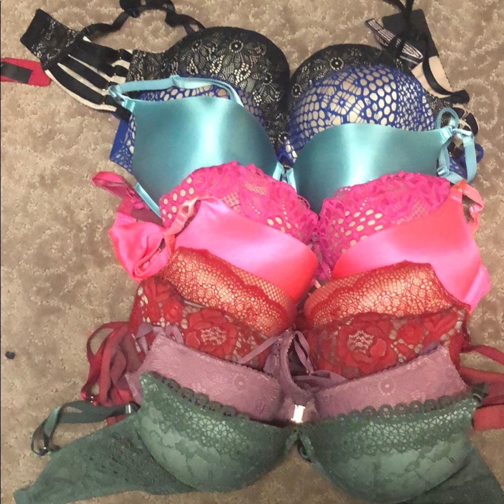 Bombshell Victoria secret 9 bra bundle